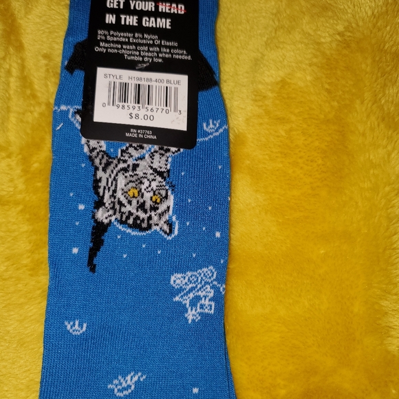 Into Socks - Picture 2 of 2